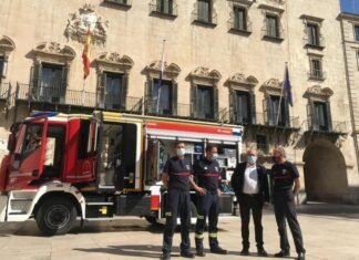 Los bomberos de Alicante reciben tres vehículos nuevos tras invertir el Ayuntamiento 1.400.000 euros en ellos