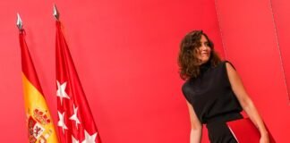 Díaz Ayuso: “Vivimos una degradación institucional sin precedentes que compromete la democracia, la libertad y el Estado de Derecho”