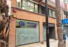 El Partido Popular de Alicante inaugura con tres meses de retraso su nueva sede en la avenida Benito Pérez Galdós 29