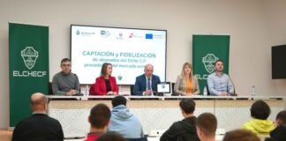 El Elche C. F. continúa con su labor social en favor del deporte entre la juventud colaborando con centros educativos