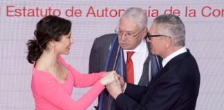 Díaz Ayuso reivindica el sistema autonómico y defiende que la Comunidad de Madrid siempre lo ha protegido “con lealtad”