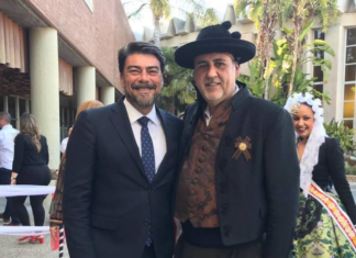 Fuentes de la hoguera «los Chuanos» afirman que la filtración al Información sobre el edil Jiménez procede de «fuego amigo» del PP