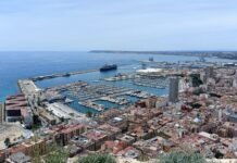 Alicante disfruta de un fin de semana con miles de cruceristas llegados al puerto de la capital de la Costa Blanca