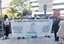 El personal de la CNMV se manifiesta tras treinta y cinco años sin convenio colectivo y amenazan con ir a la huelga