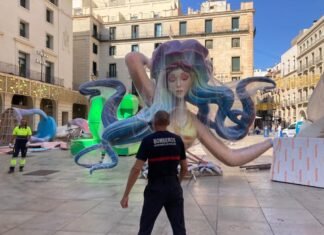 El dispositivo de seguridad de las Hogueras 2023 contará con la vigilancia de cinco drones y un millar de efectivos