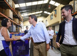 Carlos Mazón apela a una solidaridad “firme y unida” de empresas, ciudadanía y administraciones para combatir la pobreza