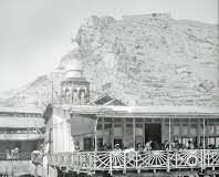 El Archivo Municipal de Alicante muestra las postales de la playa del Postiguet a principios del siglo XX