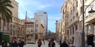 Los ciudadanos de Alicante optan a la campaña del Bono Comercio de un millón de euros en los establecimientos de la capital