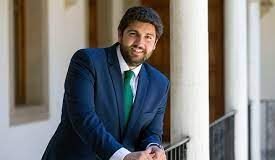 López Miras presenta su visión de país con énfasis en la gestión eficaz y la cohesión territorial