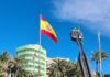 La Asociación Amigos de la Bandera logran el cambio de la bandera de España en la Plaza del Mar de Alicante