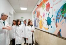 Díaz Ayuso reitera al Gobierno central que reduzca los plazos de llegada de nuevos medicamentos a España