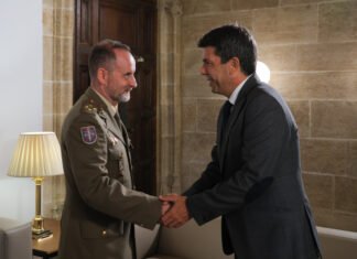 Carlos Mazón se reúne con el Teniente General del Cuartel General Terrestre de Alta Disponibilidad en la Comunidad Valenciana