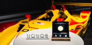 HONOR Magic V2 – el smartphone plegable más fino del mundo – llega de la mano de PORSCHE DESIGN
