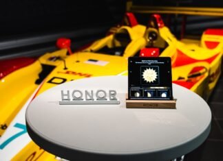 HONOR Magic V2 – el smartphone plegable más fino del mundo – llega de la mano de PORSCHE DESIGN