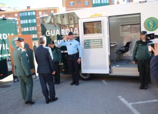 La Guardia Civil presenta en León las nuevas oficinas móviles de atención al ciudadano