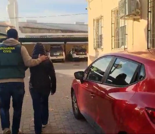 Detenidas 30 personas por estafar más de un millón de euros mediante el método “Man in the middle”