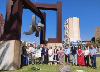 Alicante recuerda a Miguel Ángel Blanco y demás víctimas del terrorismo frente al monumento levantado al efecto en la Gran Vía de la ciudad