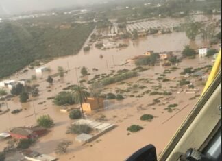Los helicópteros del 112 Región de Murcia consiguen rescatar a 23 personas atrapadas por la DANA en Valencia