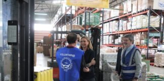 El Gobierno regional de Murcia apoya al Banco de Alimentos del Segura convertido en centro de recogida de ayudas para los afectados por la DANA en Valencia