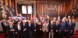 Mazón apela al “esfuerzo, solidaridad y responsabilidad” del Alto Consejo Consultivo para afrontar el “gran reto” de la recuperación