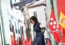 Díaz Ayuso reivindica la Semana Santa como “acto de libertad” alejado de tiempos “en los que el patrimonio religioso se destruía por odio”