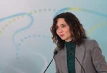 Díaz Ayuso presenta un programa pionero para mejorar la atención temprana a niños con autismo o daño cerebral con el uso de robótica y la IA