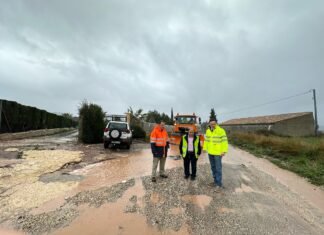 La Comunidad de Murcia despliega 80 efectivos y 66 máquinas para atender las incidencias provocadas por las lluvias en las vías regionales
