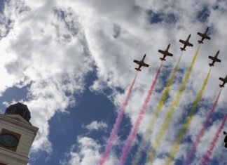 Díaz Ayuso denuncia que el Gobierno central ha prohibido por primera vez que se realice la tradicional parada militar en el próximo 2 de mayo