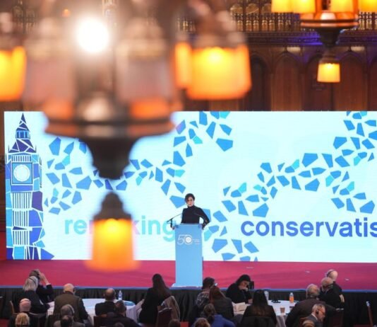 Díaz Ayuso reivindica en Londres el “liberalismo a la española” contra la “manipulación” y las fuerzas políticas “que intentan que el miedo gobierne”