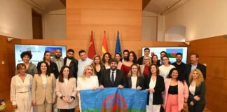 López Miras anuncia la concesión de la Medalla de Oro de la Región de Murcia al Pueblo Gitano en el 600 aniversario de su presencia en España