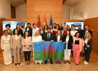 López Miras anuncia la concesión de la Medalla de Oro de la Región de Murcia al Pueblo Gitano en el 600 aniversario de su presencia en España
