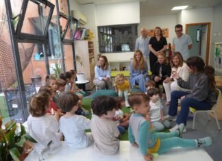 El cheque guardería llega en Murcia a 1.300 familias de la región