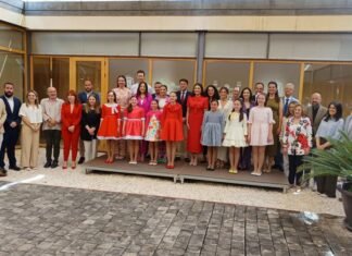 Las Belleas del Foc 2025 y sus Damas de Honor son recibidas en el Ayuntamiento de Alicante