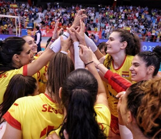 El voley internacional llega a Alicante de la mano de la Selección Española y sus «leonas»
