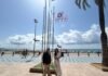 La bandera Q de Calidad Turística ya ondea en la playa alicantina del Postiguet