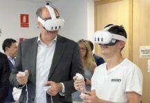 La Comunidad de Madrid organiza talleres de digitalización de jóvenes con mayores para sumarse al Día de los Abuelos