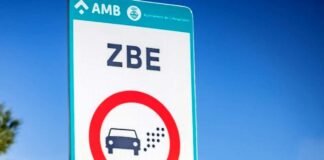 ¡REVOLUCIÓN VERDE O GUERRA AL COCHE: AYUNTAMIENTOS COBRARÁN POR ENTRAR A ZBE CON SUV Y CERRARÁN CARRETERAS… ¡ADIÓS VUELOS CORTOS Y TRENES EN PUEBLOS FANTASMA!