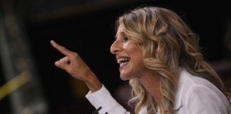 ¡TERREMOTO EN LA IZQUIERDA: ¿YOLANDA DÍAZ SALVA A PODEMOS E IU EN EXTREMADURA? BARAJA CAMPAÑA JUNTOS MIENTRAS SUMAR SE QUEDA FUERA – ¿TRAICIÓN O ESTRATEGIA GENIAL?