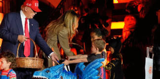 ¡TRUCO O TRATO, TRUMP? ¡EEUU DEVORA 142 MILLONES EN CARAMELOS ESPAÑOLES PARA HALLOWEEN MIENTRAS TUS ARANCELES DEL 30% AMENAZAN CON CONVERTIR EL SUEÑO AMERICANO EN UNA PESADILLA DULCE Y PEGAJOSA!