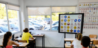 La UE obliga a renovar el carné de conducir cada 10 años: más exámenes, tasas caras y vigilancia digital en el horizonte