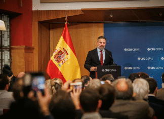 Vox presenta en el Senado una ley para eliminar el arraigo social y familiar como vía de regularización migratoria