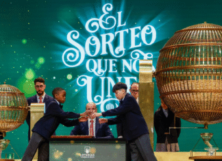 Los loteros fuerzan el debate antes de Navidad ¿Te parece bien subir el décimo de lotería a 25 euros si el premio aumenta también a 500.000 euros?