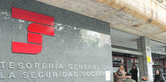 ¡TRIUNFO TOTAL! Mujer de 56 años HUMILLA a la Seguridad Social y cobra 2.070€ + 66.000€ de golpe