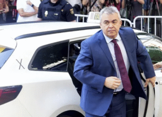 Escándalo en la Fiscalía de Madrid: Ocultaron la implicación de Santos Cerdán en el presunto soborno a un fiscal por parte de la ‘fontanera’ del PSOE