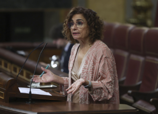 ¡Montero Firmó Personalmente el Aval al Rescate de Plus Ultra y Air Europa: «Me Encargo de la SEPI» – ¡El Tribunal de Cuentas Avaló, Pero la UCO Investiga Blanqueo Millonario!