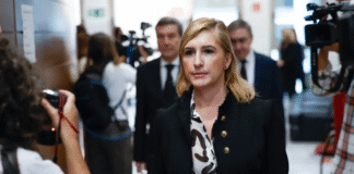 ¡ Salomé Pradas Acusa a Mazón de «Inacción Total» el Día de la DANA – «No Cogía el Teléfono y Yo Fui la Cabeza de Turco» en Medio del Caos que Mató a 229!