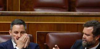 ¡Guerra Fratricida en Vox: Espinosa de los Monteros Demanda a su Expartido por Filtrar un Expediente Reservado – ¡Juez Abre Investigación por Revelación de Secretos contra el «Equipo de Cumplimiento»!