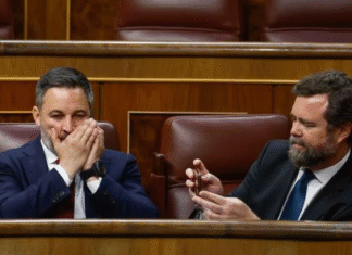 ¡Guerra Fratricida en Vox: Espinosa de los Monteros Demanda a su Expartido por Filtrar un Expediente Reservado – ¡Juez Abre Investigación por Revelación de Secretos contra el «Equipo de Cumplimiento»!