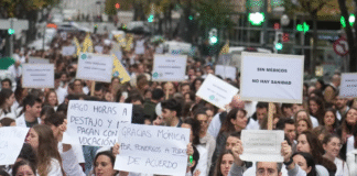 ¡Huelga Médica al Rojo Vivo: Sanidad Convoca a los Sindicatos en el Ecuador del Paro, Pero el Acuerdo Parece un Espejismo – ¡Quirófanos Parados y Ciudadanos Aplauden a los Galenos!