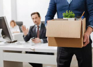 ¡Europa Clava el Bisturí Laboral en España: Exige «Despido Restaurativo» para Ajustar Indemnizaciones al Daño Personal – ¡Adiós a los Despidos Baratos, Hola a Compensaciones que Varían por Edad y Lugar!